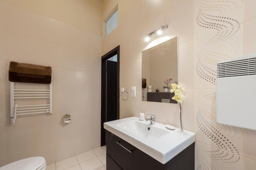 Szent Istvan Ter 4 Next To Basilica A 1 Bedroom Budapeszt Zewnętrze zdjęcie