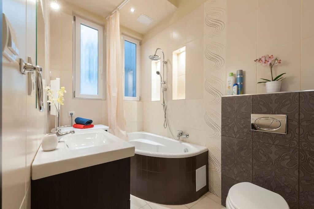 Szent Istvan Ter 4 Next To Basilica A 1 Bedroom Budapeszt Zewnętrze zdjęcie